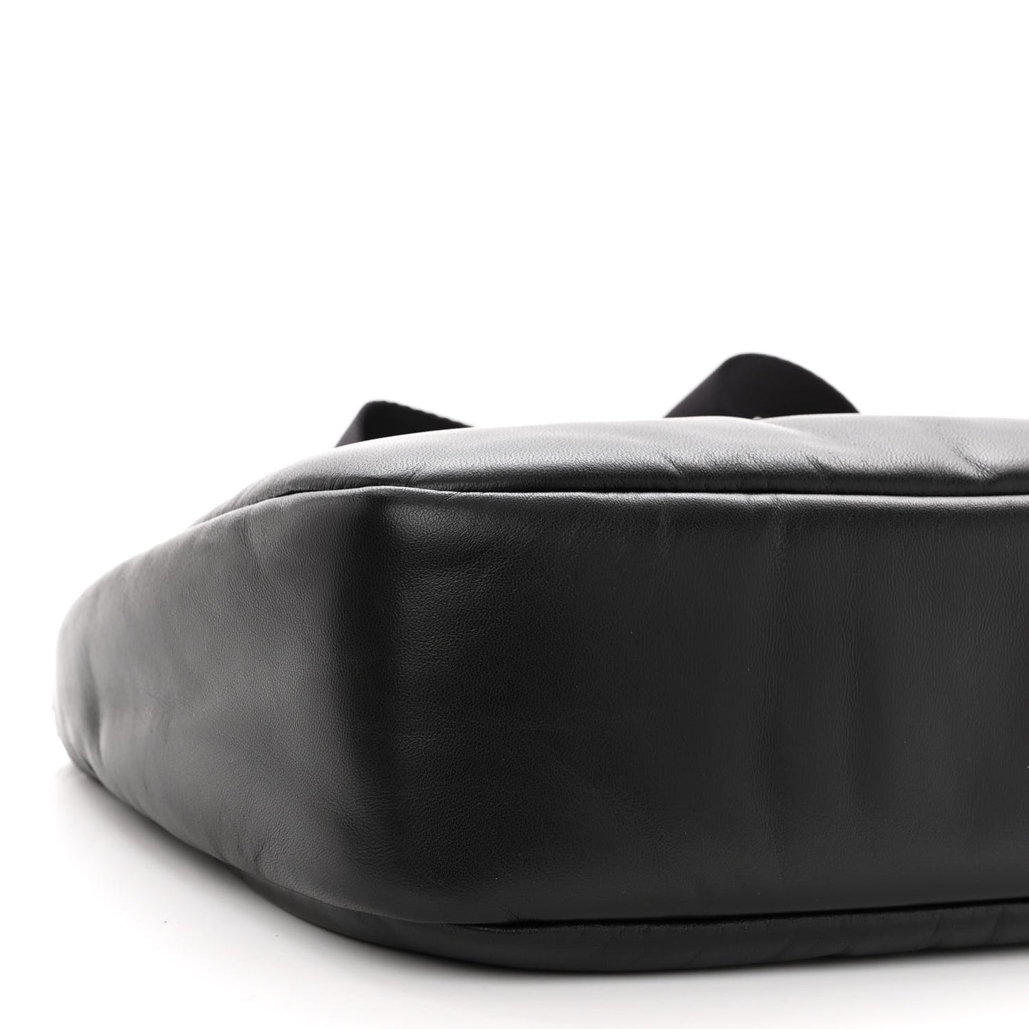 Nappa Soft Padded Re-Edition 2005 Shoulder Bag Black