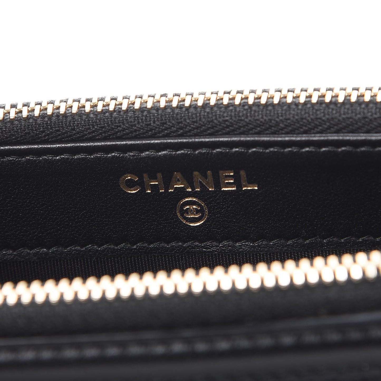Caviar Quilted CC Filigree Clutch With Chain Black