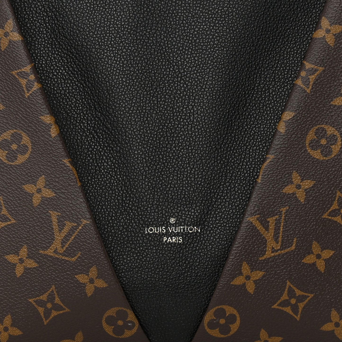 Monogram V Tote MM Black