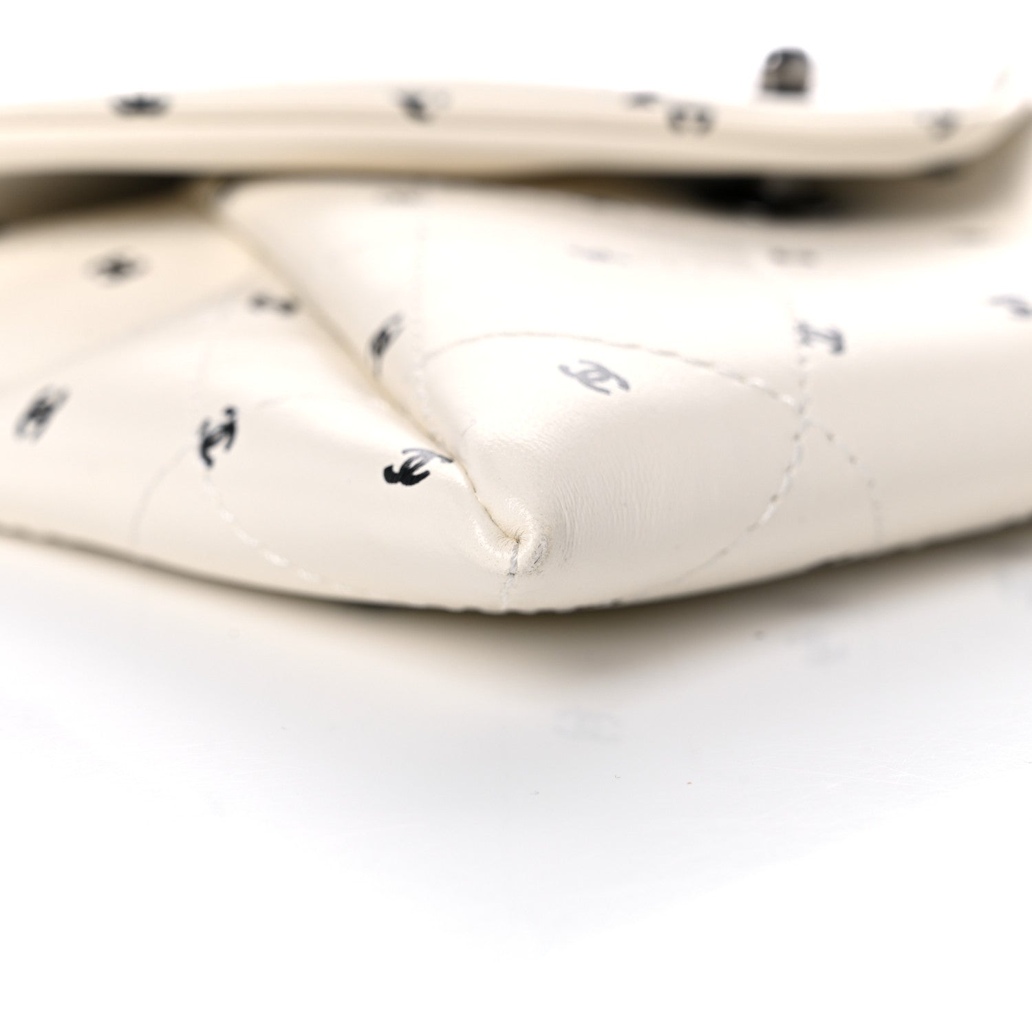 Chanel Printed Lambskin Logo CC Envelope Clutch With Chain White 5 of 13