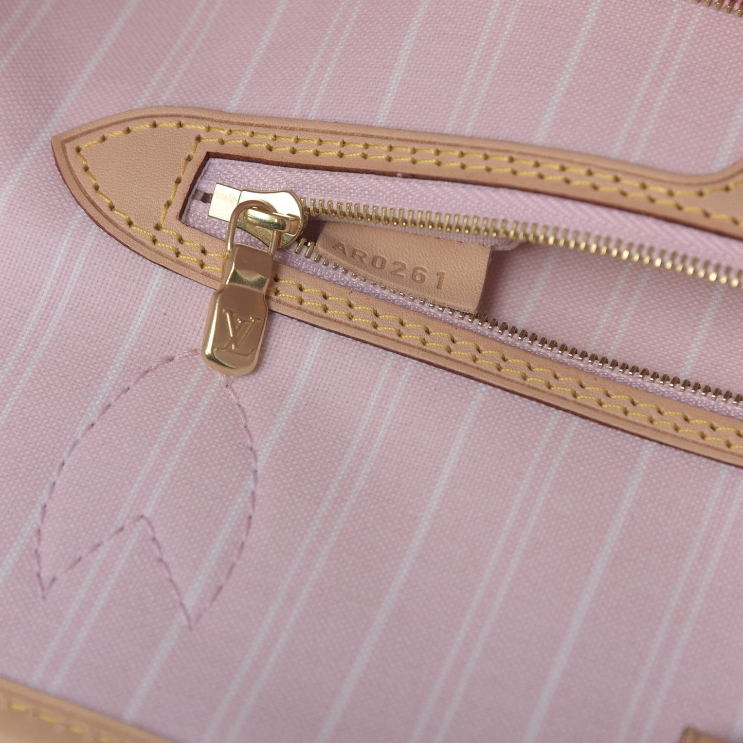 Monogram Giant By The Pool Neverfull MM Light Pink