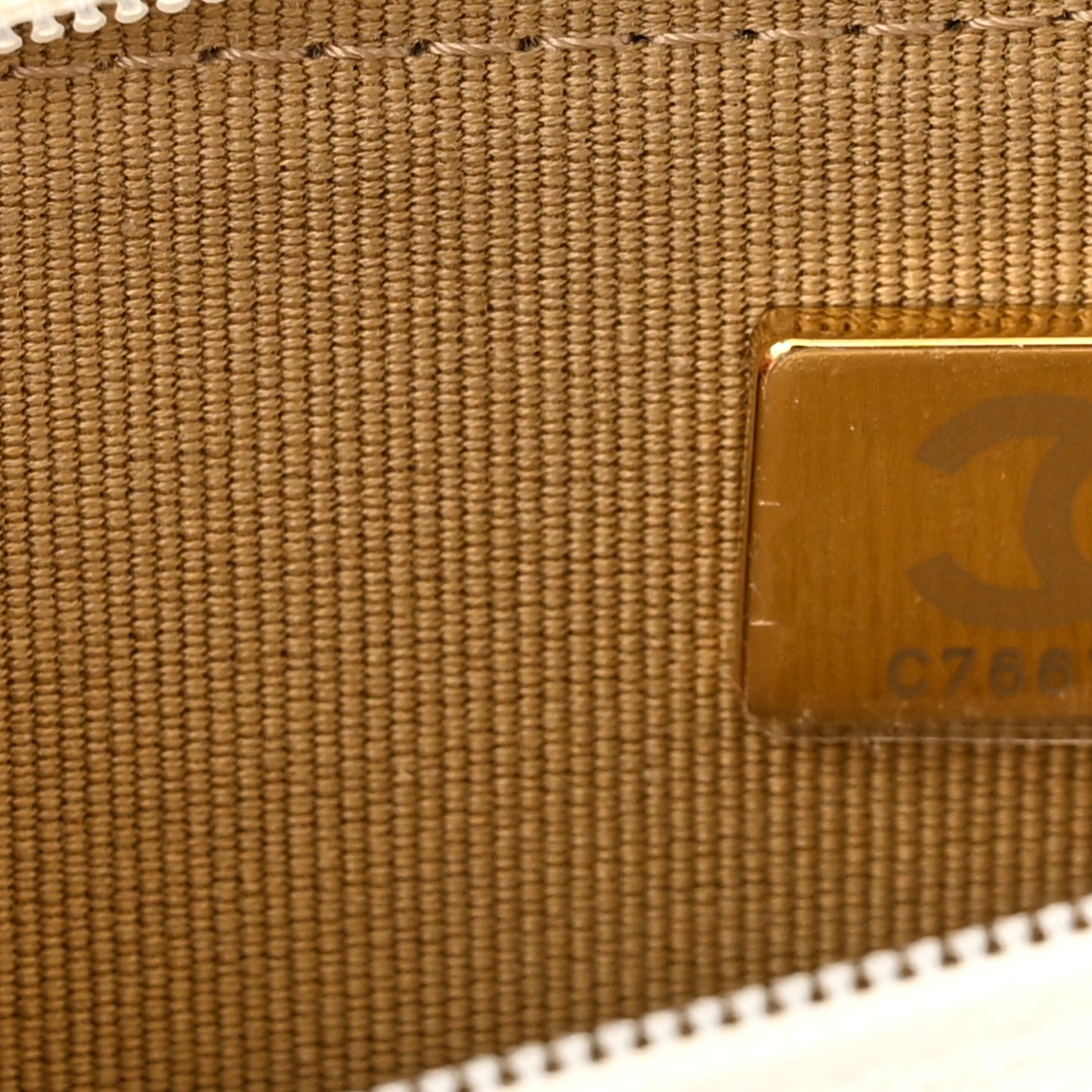 Lambskin Quilted CC Pearl Crush Wallet on Chain WOC White