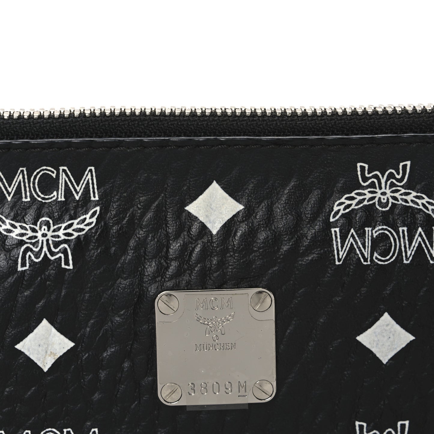 Visetos Medium Stark Wristlet Pouch Black