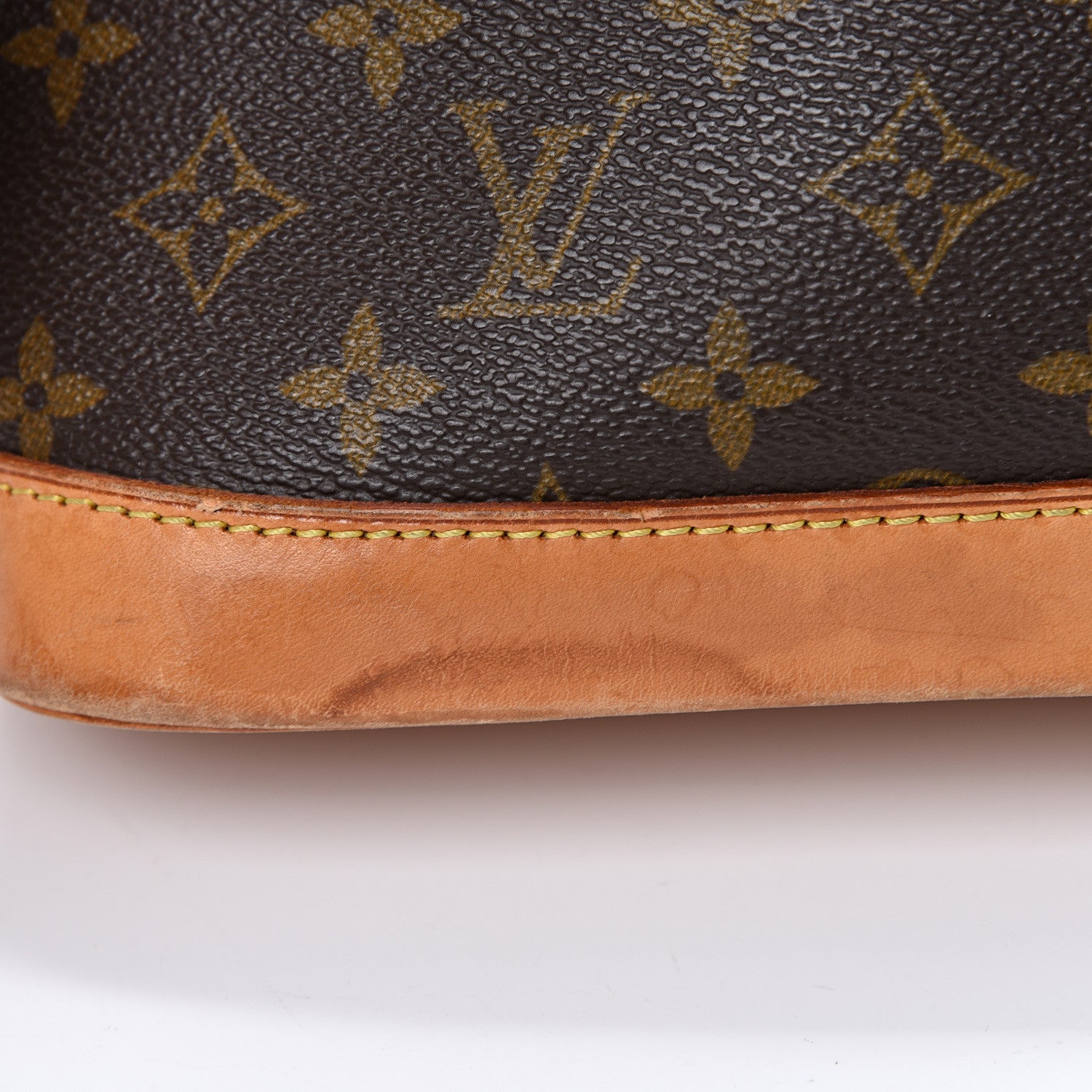Louis Vuitton Monogram Alma PM 16 of 22