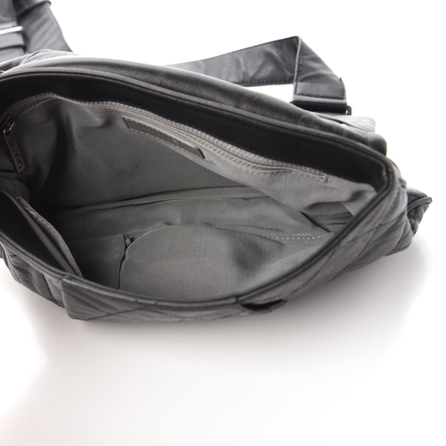 Calfskin Coco Pleats Messenger Flap Black