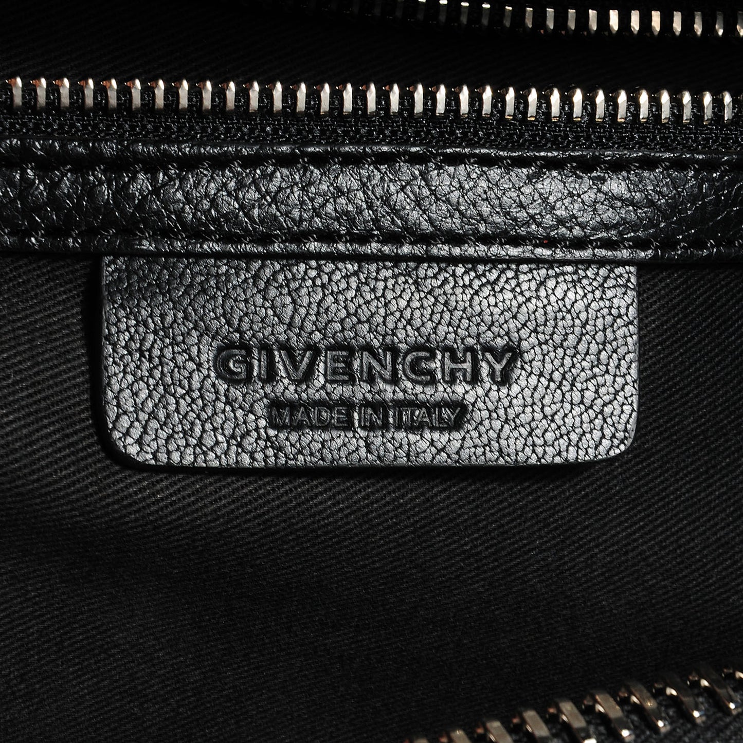 Sugar Goatskin Medium Antigona Black