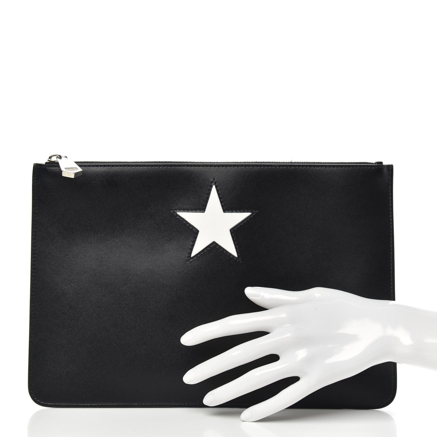 Smooth Calfskin Medium Star Pouch Black