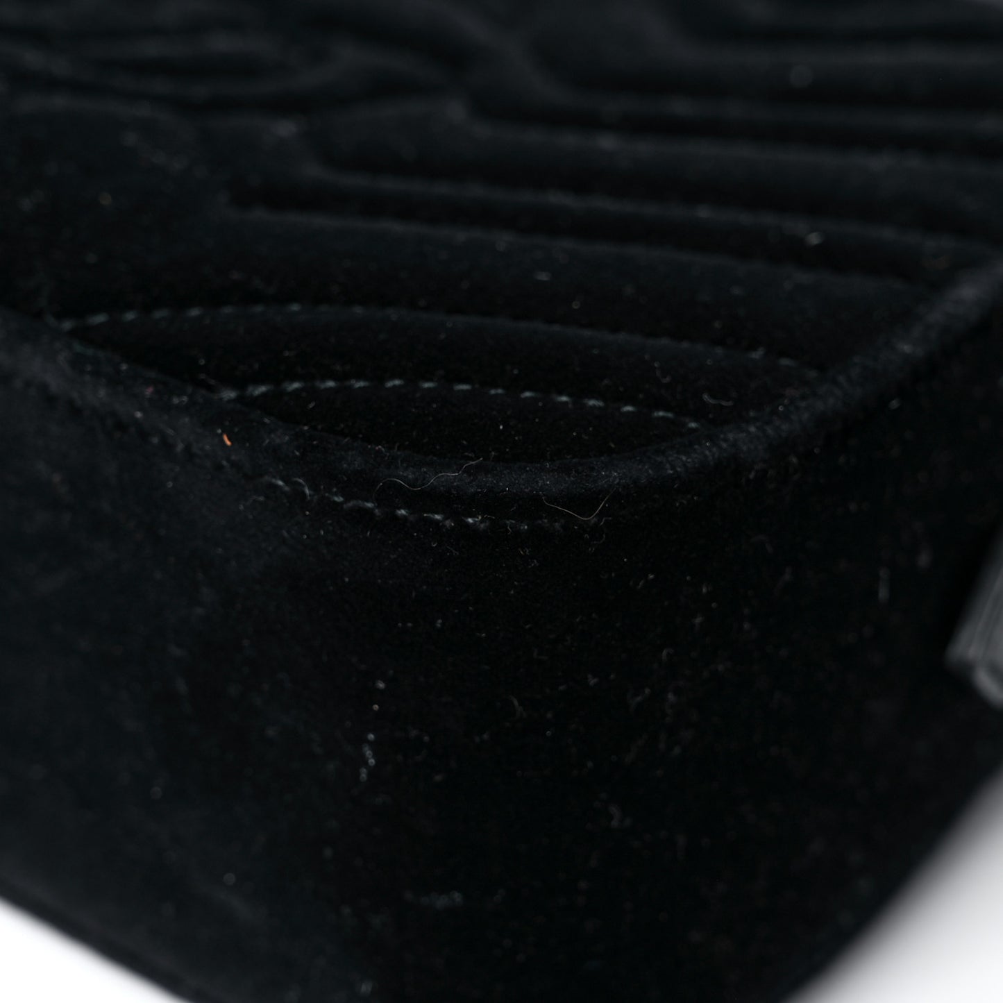 Velvet Matelasse Small GG Marmont Chain Shoulder Bag Black