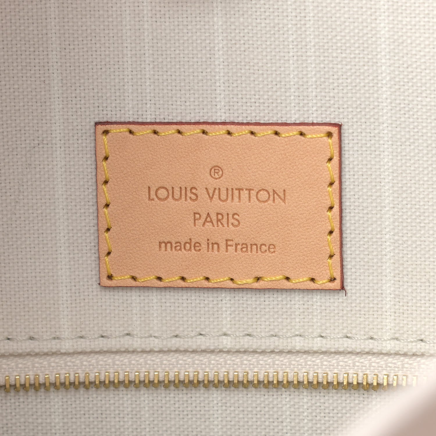 Louis Vuitton Monogram Giant By The Pool Onthego GM Brume 6 of 9