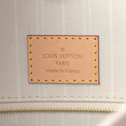 Louis Vuitton Monogram Giant By The Pool Onthego GM Brume 6 of 9