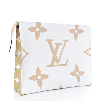 Louis Vuitton Monogram Giant Toiletry Pouch 26 Kaki 3 of 9