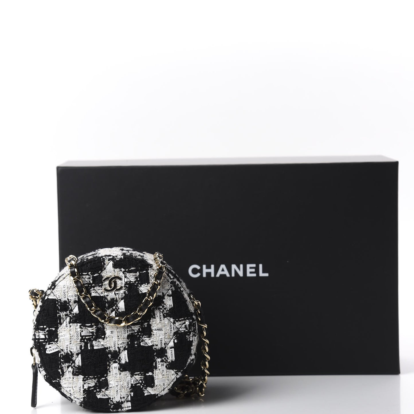 Tweed Quilted Round Clutch With Chain Black Ecru White