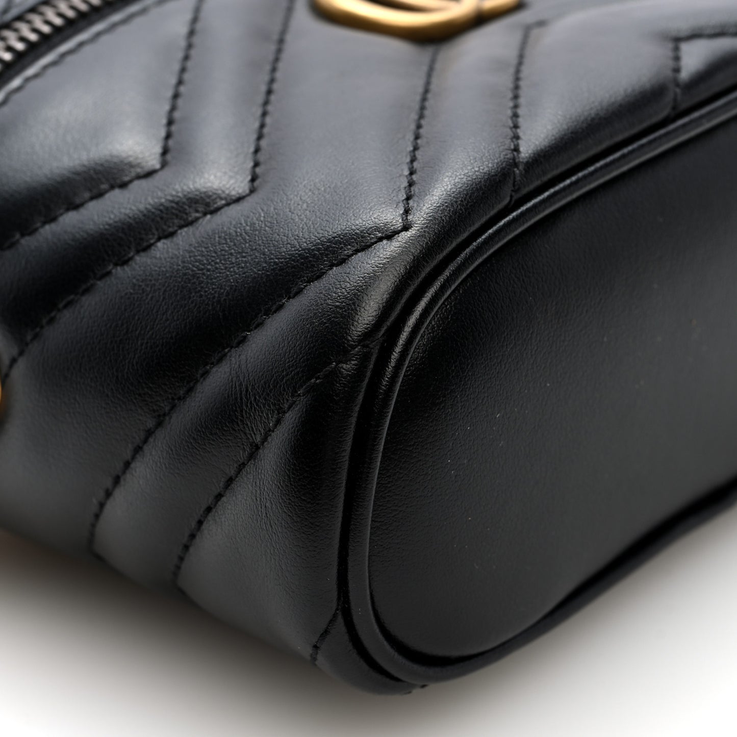 Calfskin Matelasse Chevron Mini GG Marmont Top Handle Bag Black