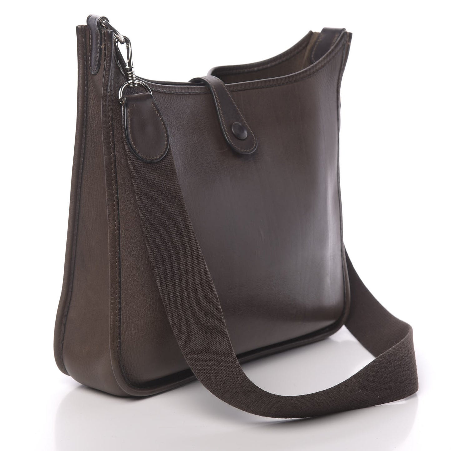 Barenia Evelyne PM Ebene