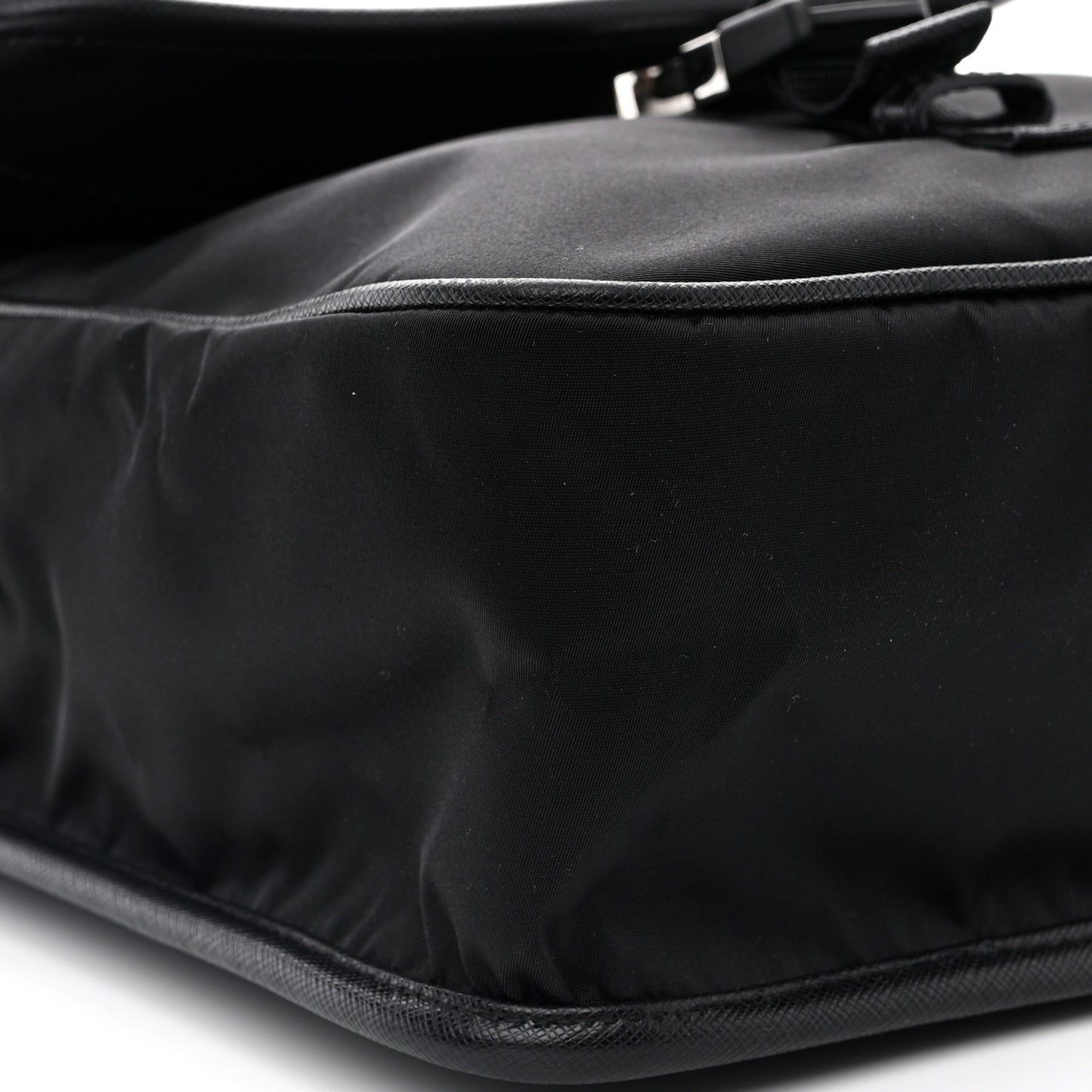 Tessuto Nylon Saffiano Logo Messenger Bag Black