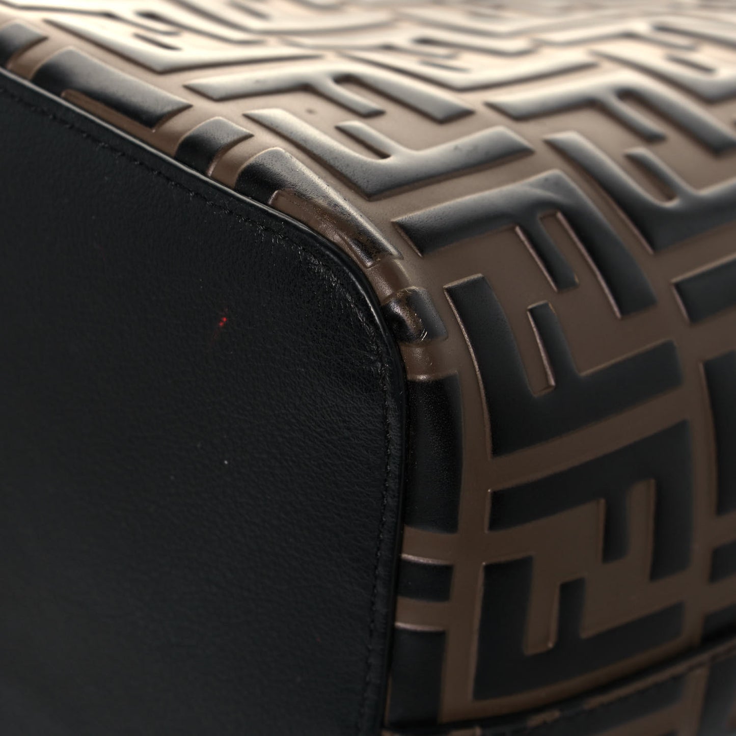 Vitello Grace F is Fendi Bi-Color FF 1974 Embossed Grande Mon Tresor Bucket Bag Maya Black Fragola