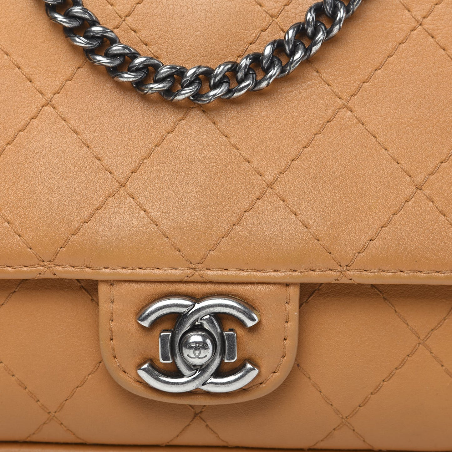 Calfskin Stitched Medium CC Sellier Flap Beige
