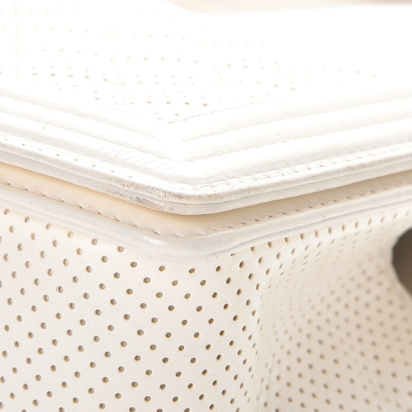 Lambskin Perforated Medium Boy Flap White