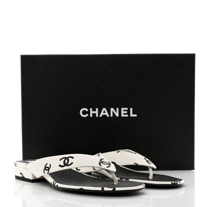 Chanel Lambskin Printed CC Thong Sandals 39.5 White Black 9 of 9