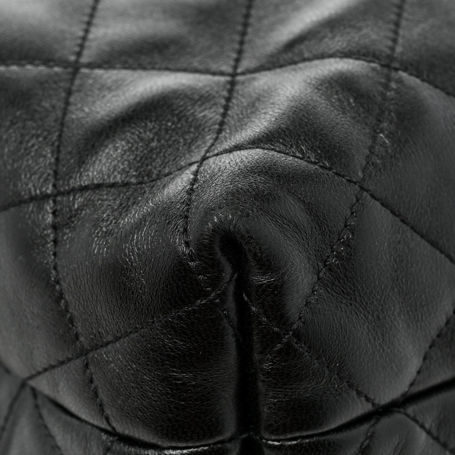 Saint Laurent Lambskin Quilted Maxi Icare Shopping Tote Black 14 of 14