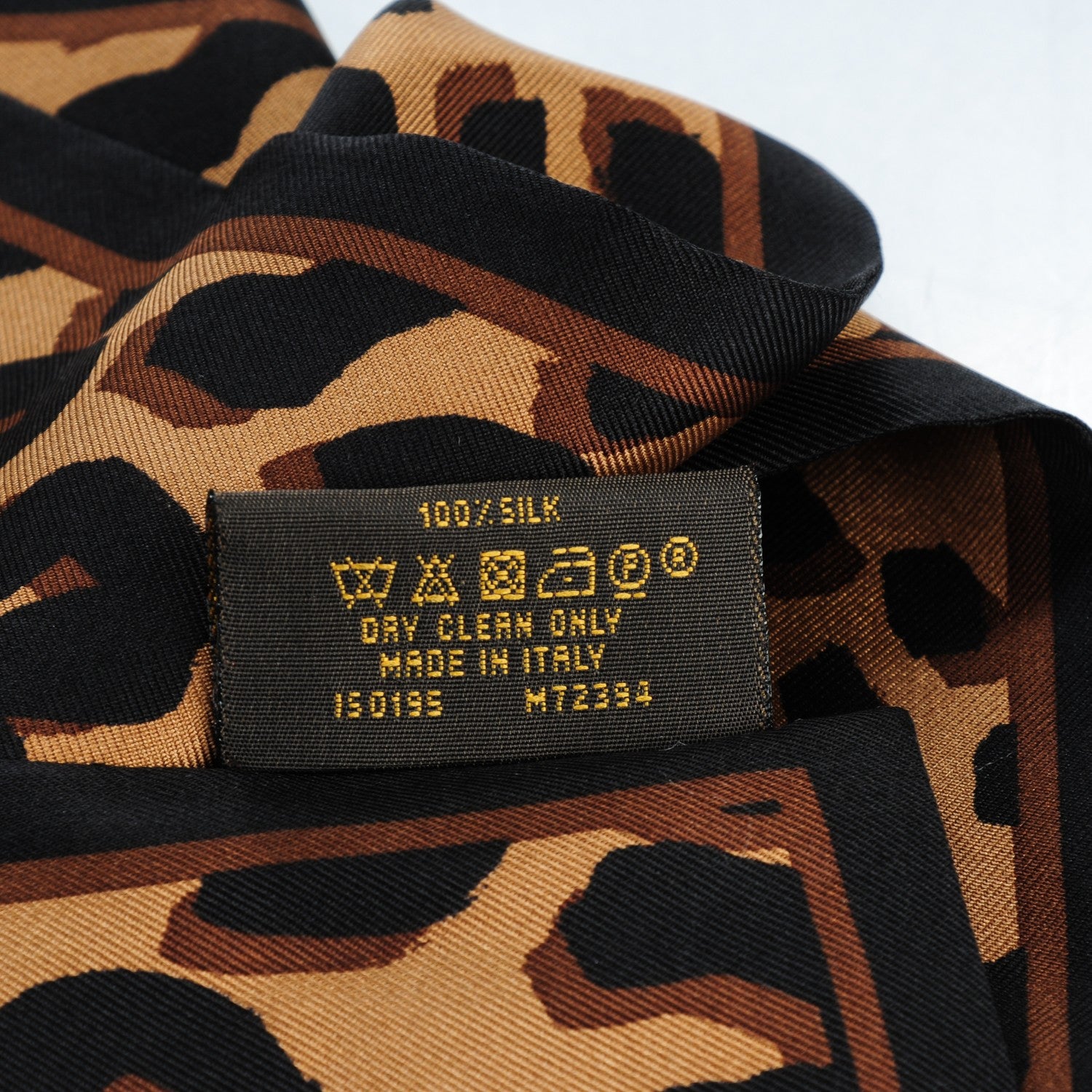 Louis Vuitton Silk Leopard Bandeau Scarf Marron 4 of 5
