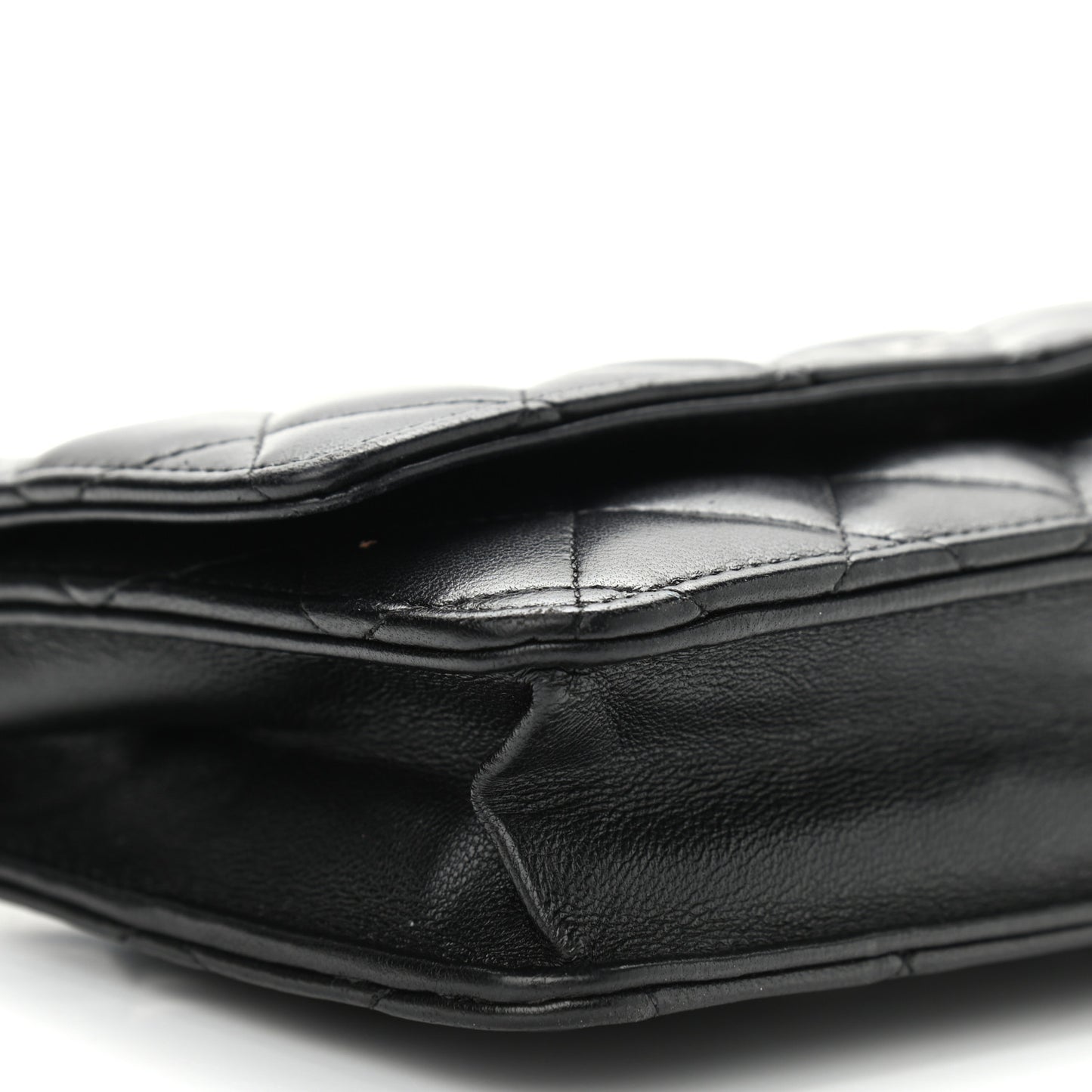 Lambskin Quilted Wallet On Chain WOC Black