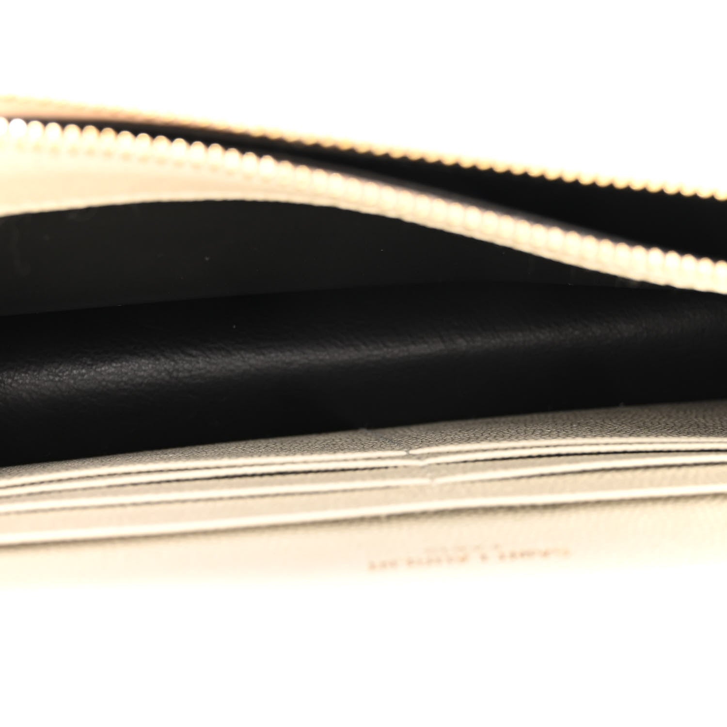 Saint Laurent Grain De Poudre Matelasse Chevron Cassandre Envelope Chain Wallet Nude Powder 4 of 8