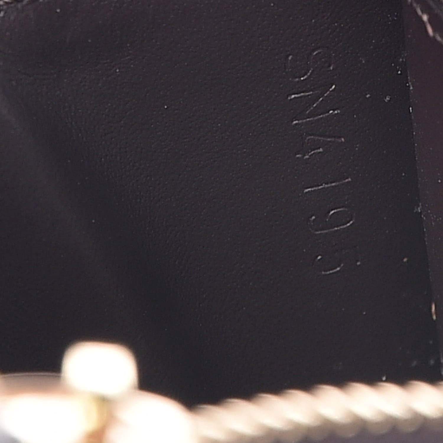 Louis Vuitton Vernis Key Pouch Amarante 7 of 7