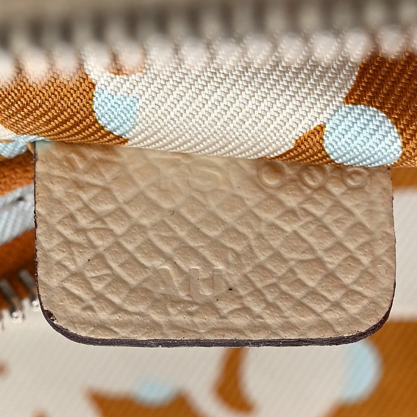 Epsom Silk'In Compact Wallet Nata