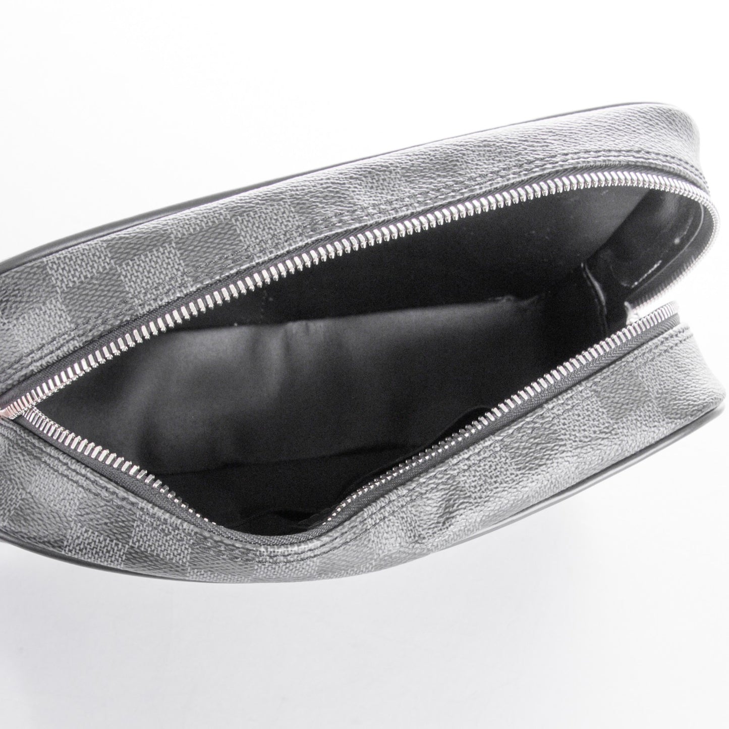 Damier Graphite Toilet Pouch GM