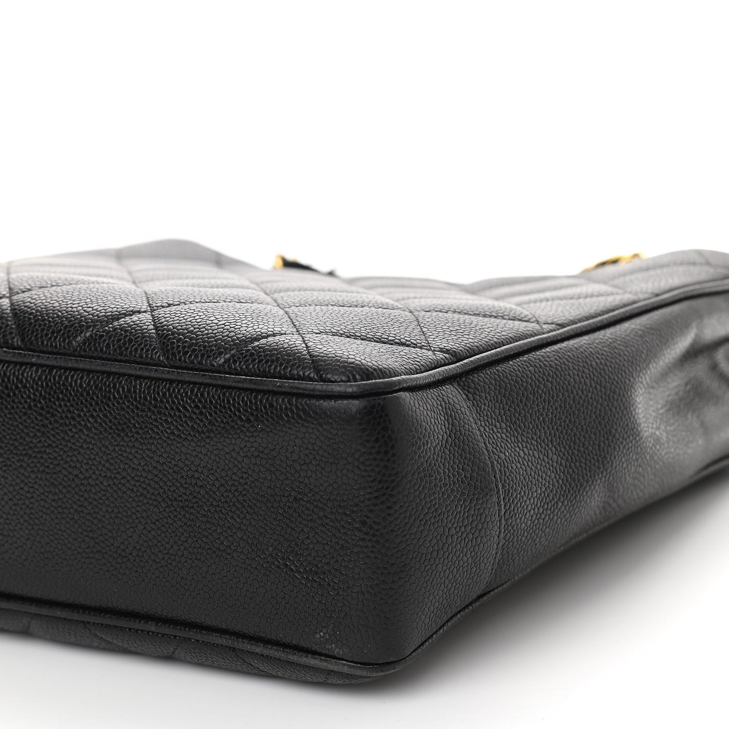 Caviar Quilted CC Shoulder Bag Black