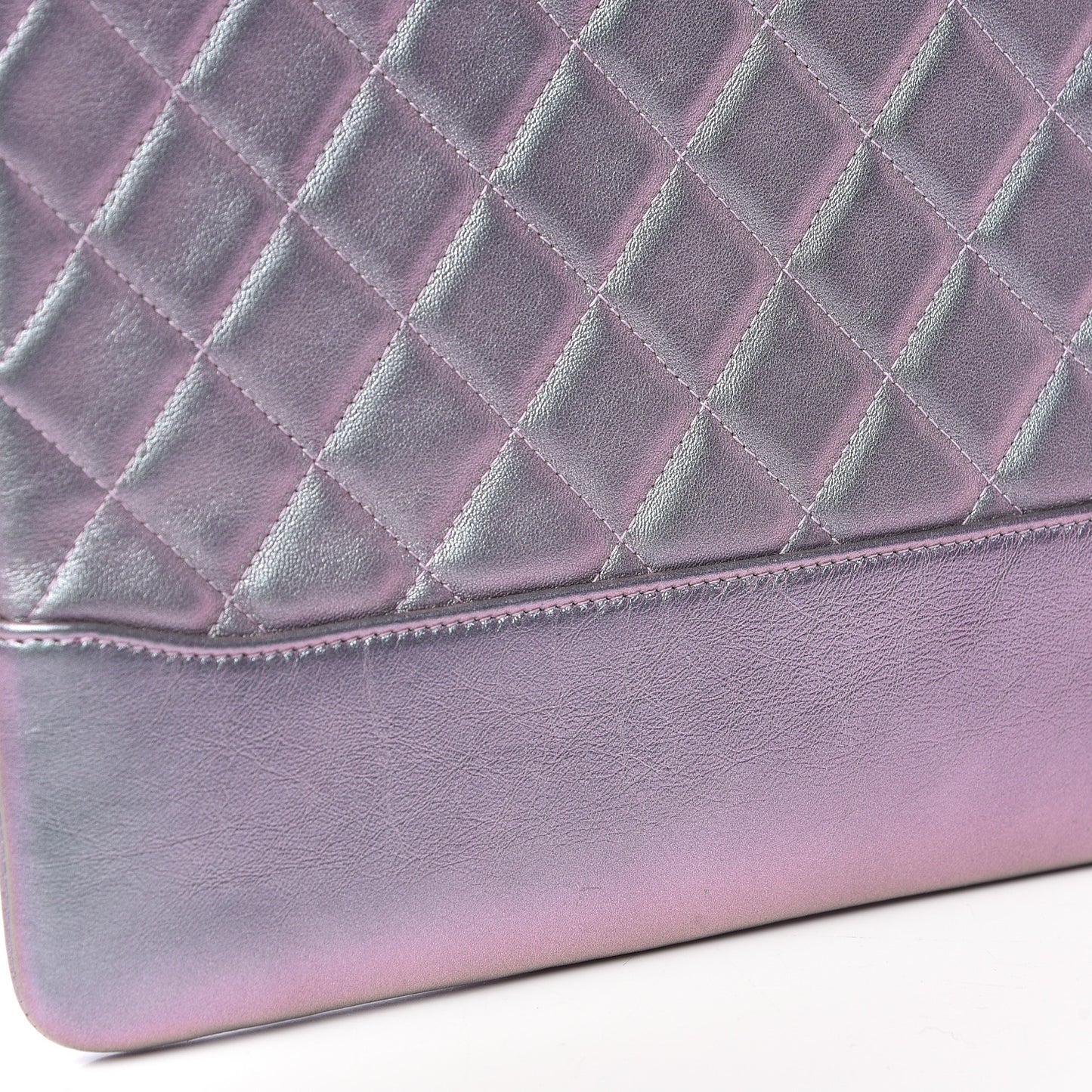 Iridescent Lambskin Quilted Large Gabrielle Cosmetic Case Light Purple