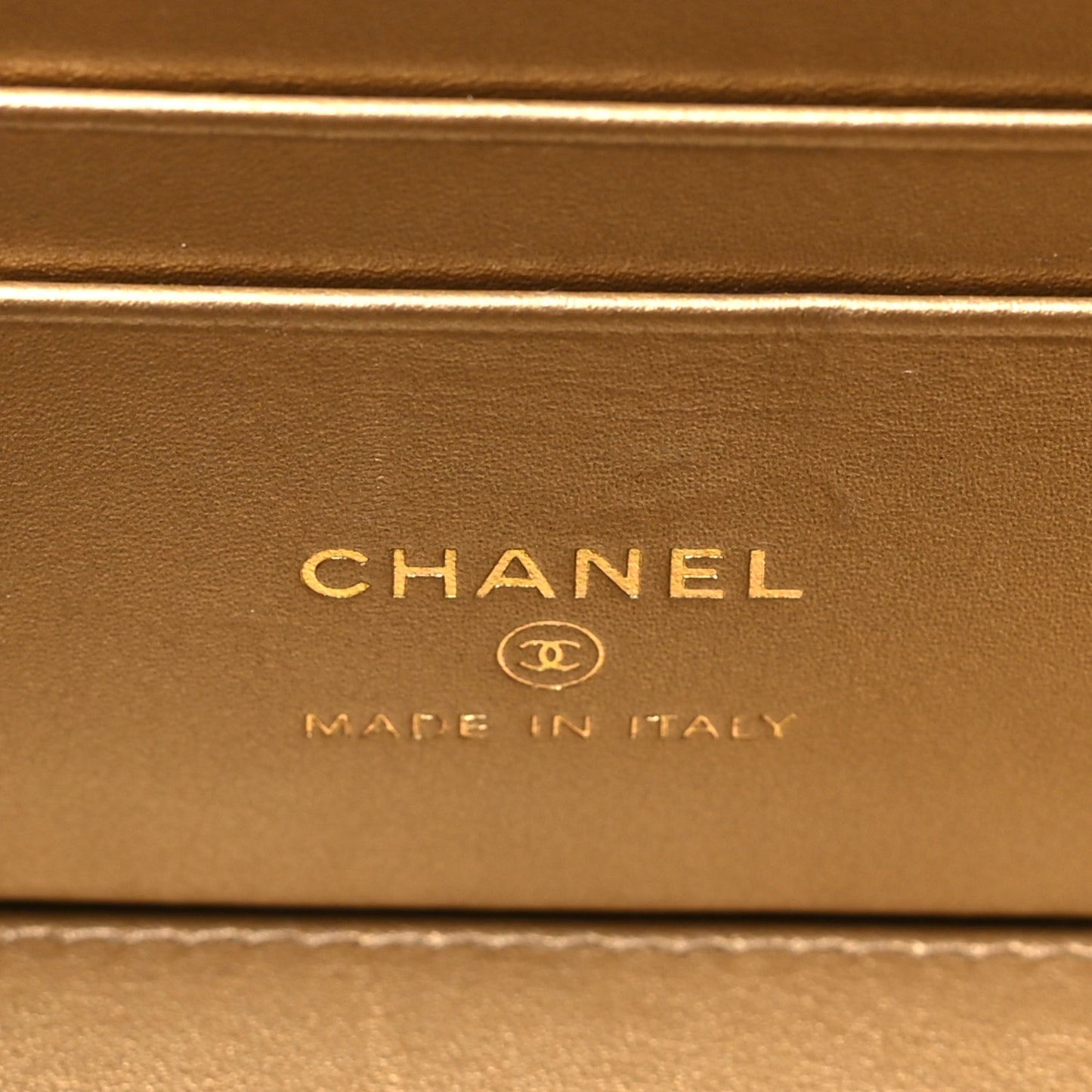 Lambskin Quilted Small Pearl Crush Vanity Case With Chain Fuchsia