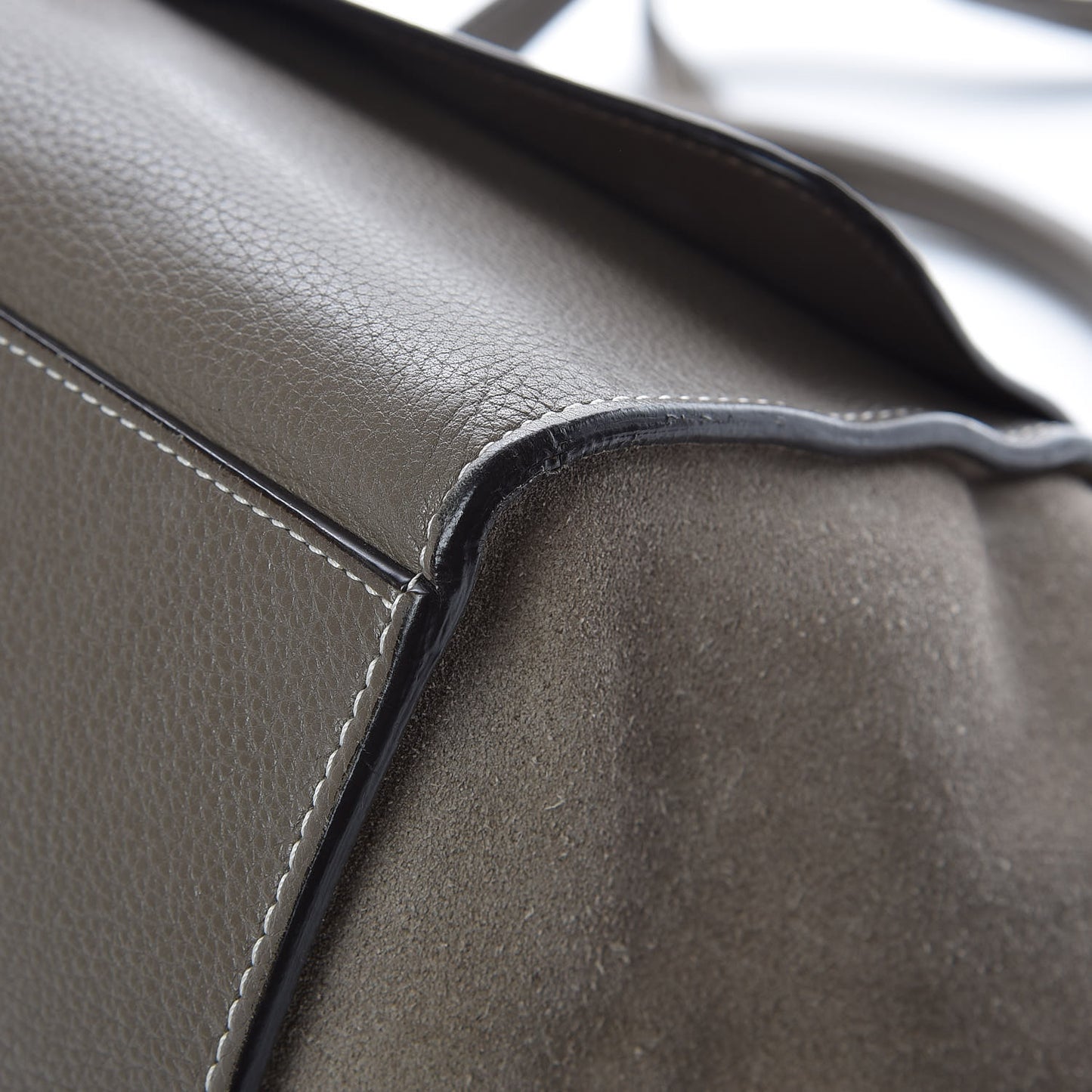 Drummed Calfskin Suede Medium Trapeze Souris