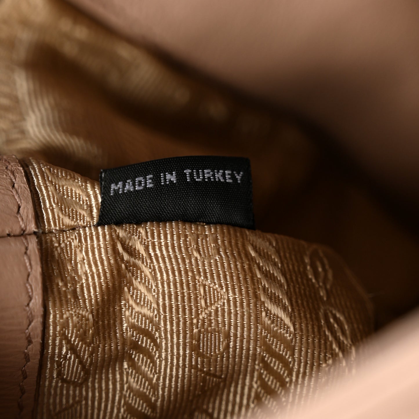 Nappa Gaufre Small Tote Cipria