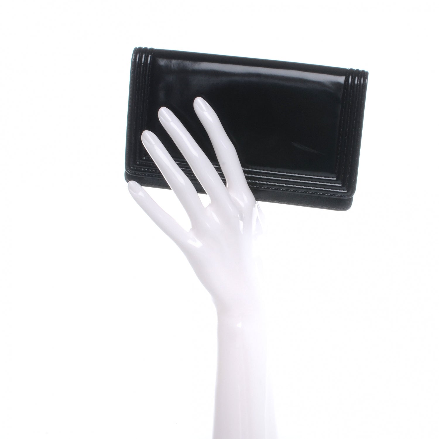Chanel Glazed Calfskin Boy Yen Wallet Black 2 of 8