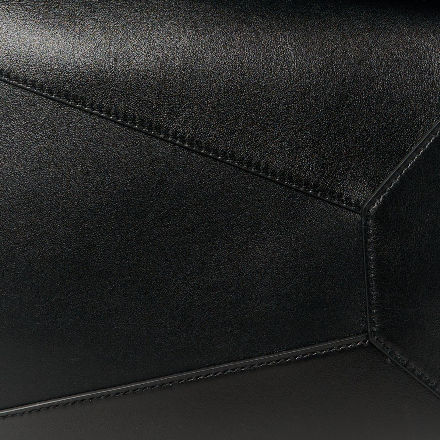 Calfskin Large Puzzle Edge Bag Black