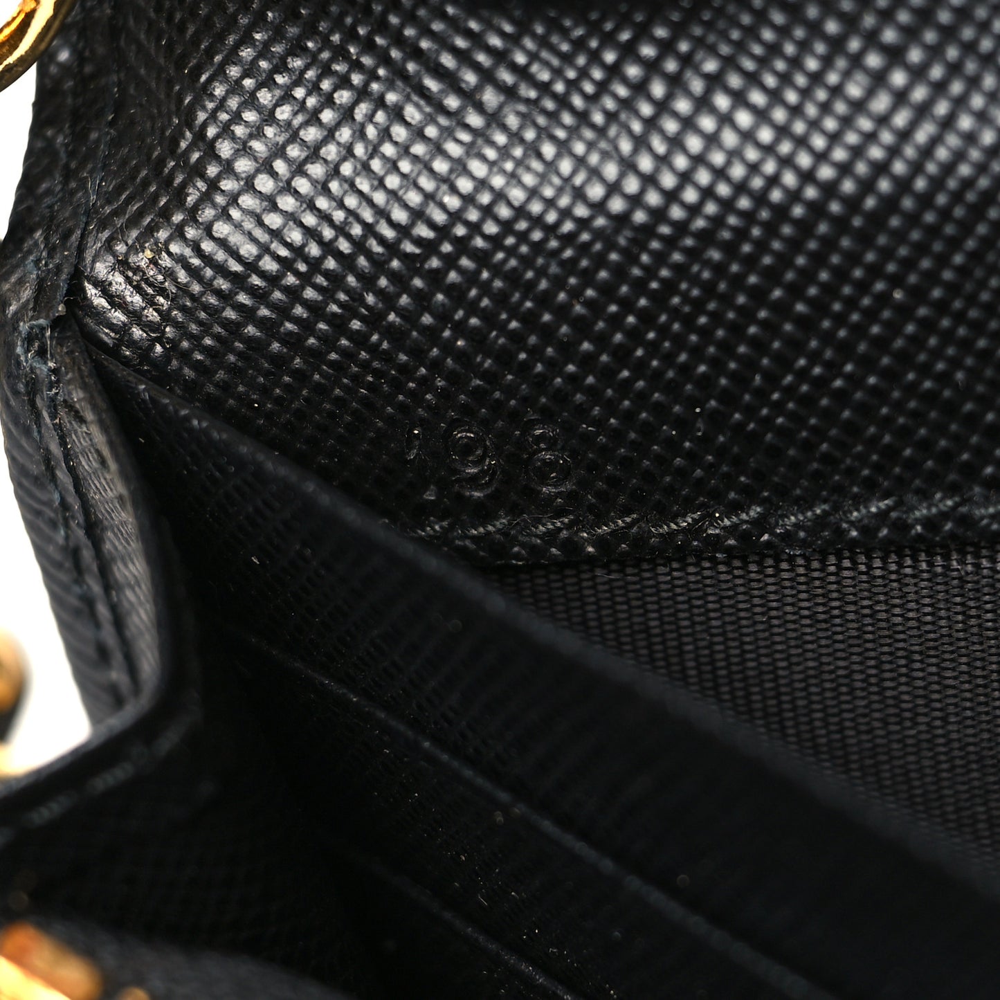 Saffiano Metal Oro Chain Wallet Black