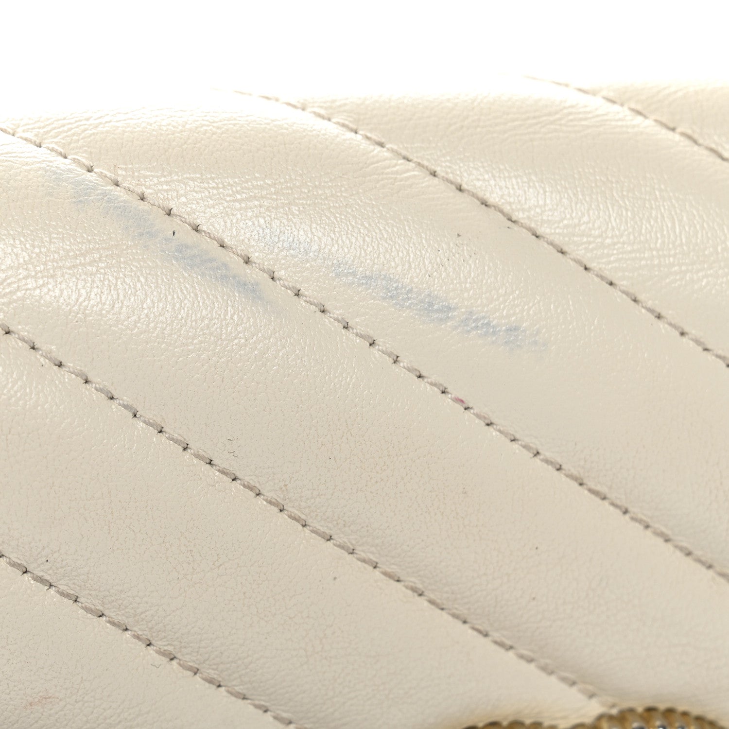 Gucci Vintage Effect Calfskin Matelasse Diagonal Torchon GG Marmont Chain Wallet Mystic White Blue Agata 14 of 16