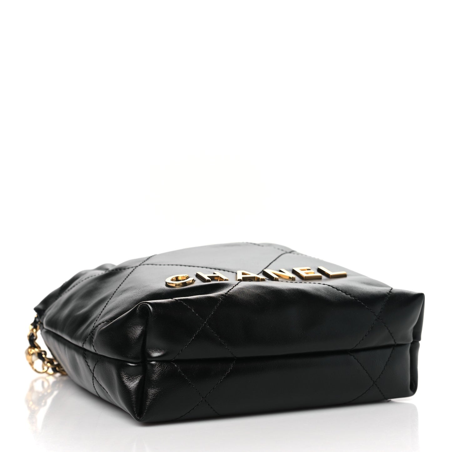 Shiny Calfskin Quilted Pearl CC Chain Mini Chanel 22 Black