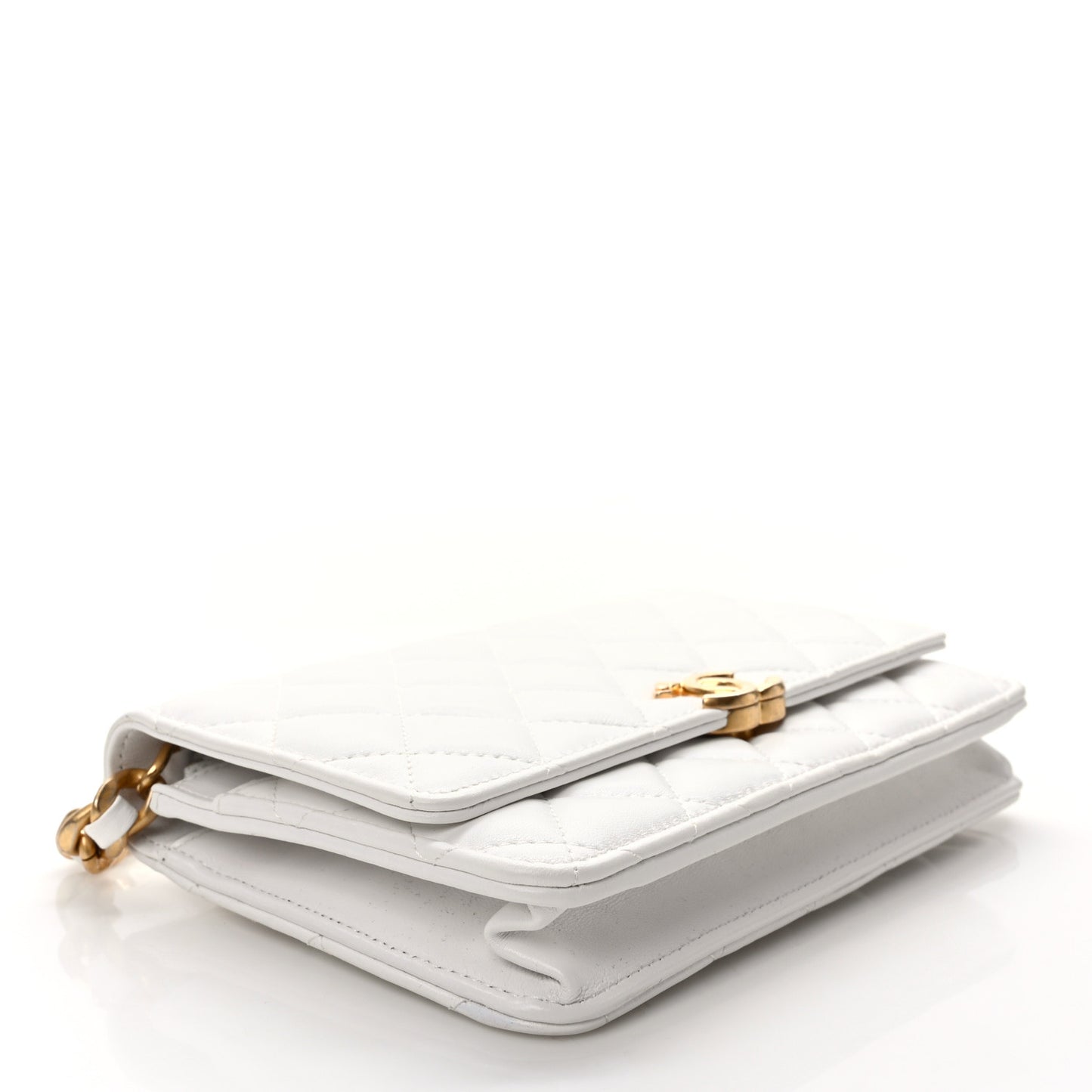 Lambskin Resin Quilted Wallet On Chain WOC White