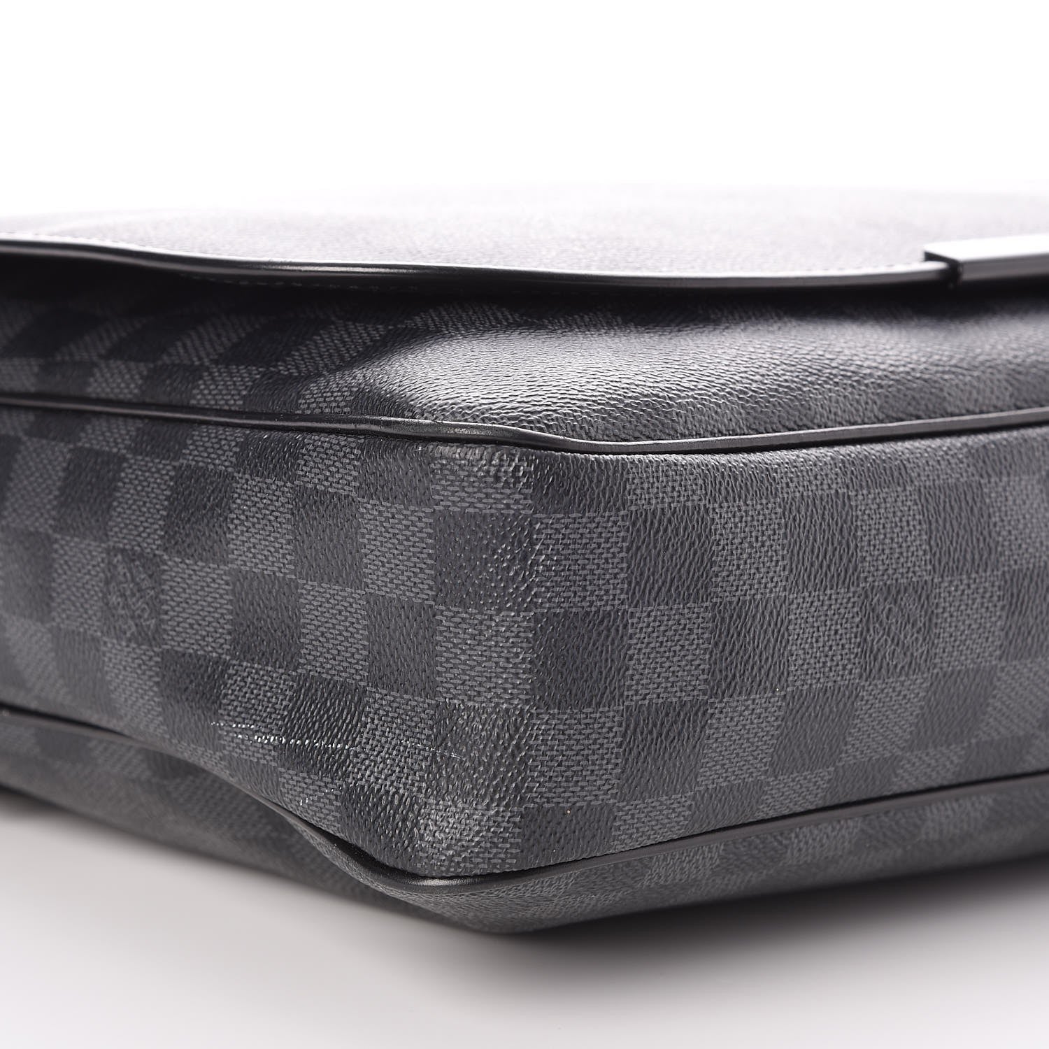 Louis Vuitton Damier Graphite Daniel MM 7 of 9