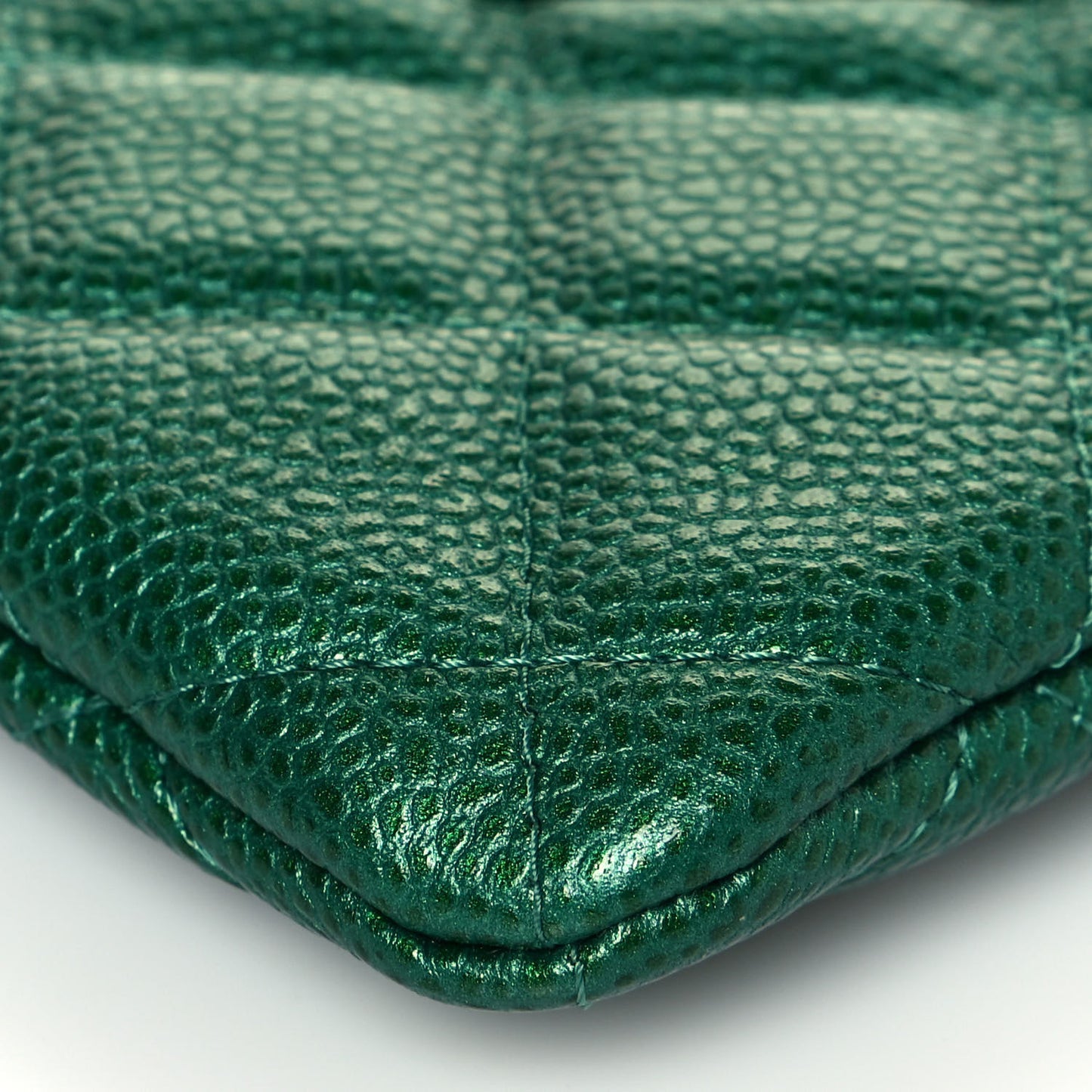 Metallic Caviar Quilted Medium Cosmetic Case Green