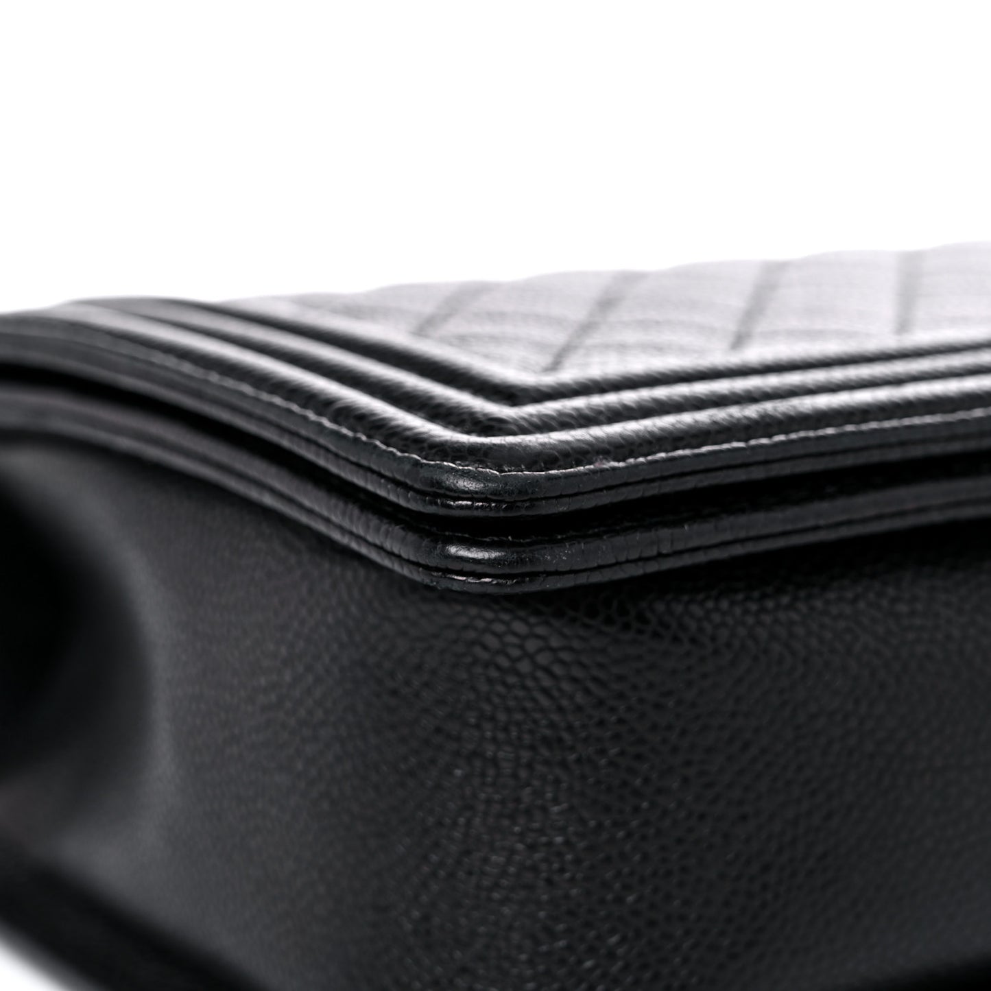 Caviar Quilted New Medium Boy Flap Black