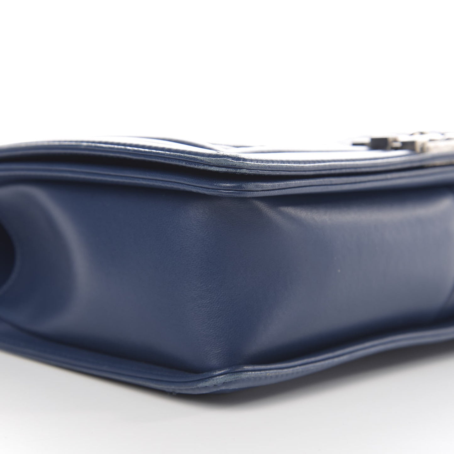 Wrinkled Lambskin Chevron Quilted New Medium Boy Flap Navy Blue