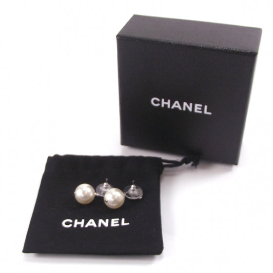 Chanel Pearl CC Logo Earrings 2 of 4