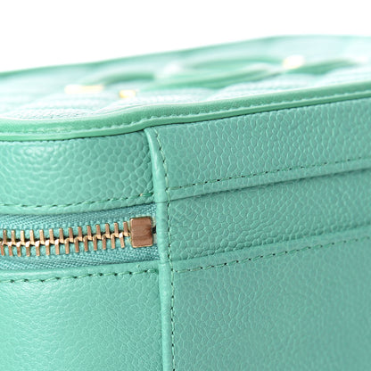 Chanel Caviar Quilted Medium CC Filigree Vanity Case Green 22 of 26