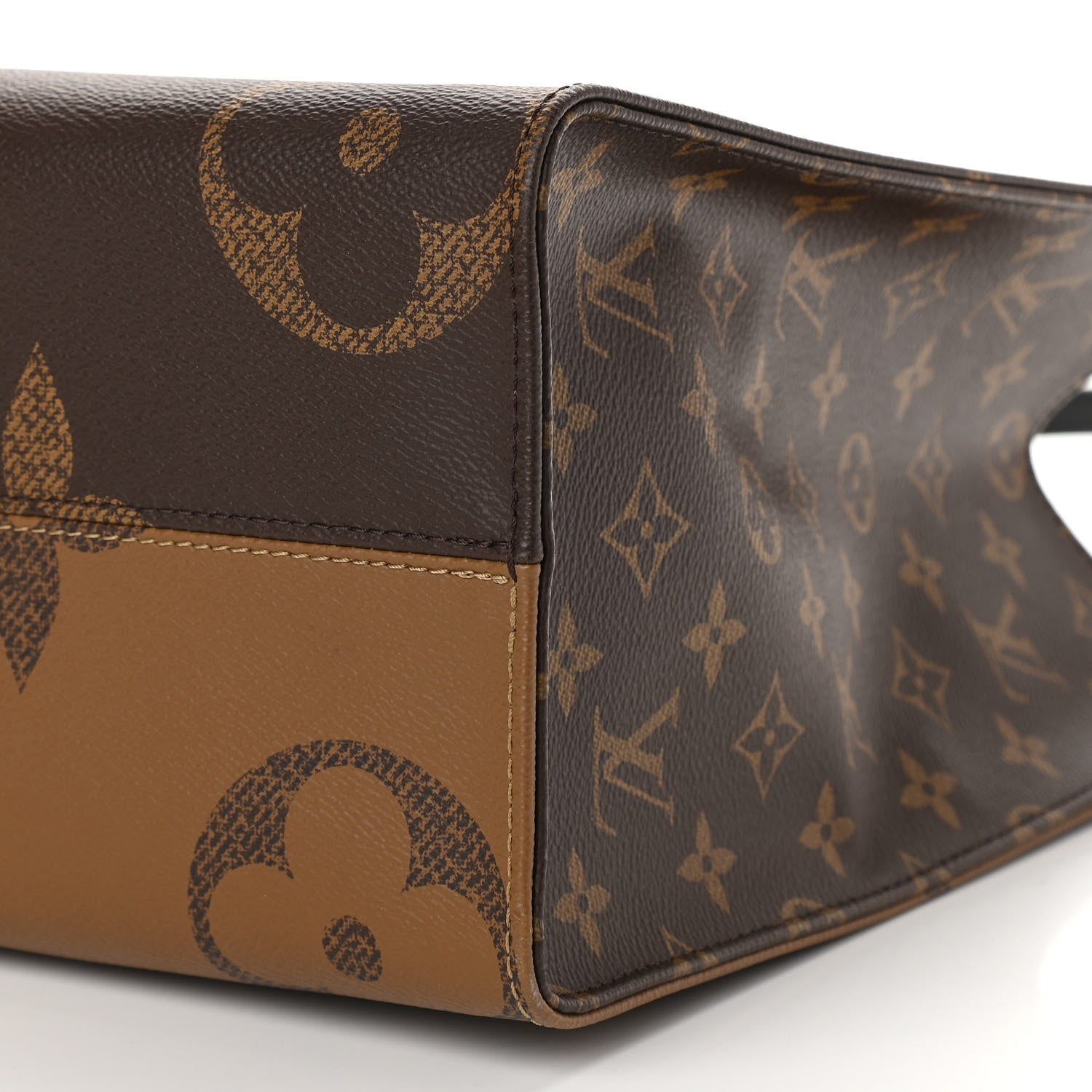 Louis Vuitton Reverse Monogram Giant Onthego MM 10 of 11