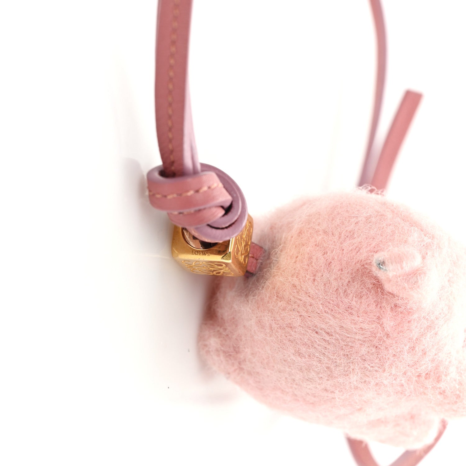 【週末セール】LOEWE ピンクバニーチャーム Loewe Calfskin Felt Pig Charm Pink Tan 1816392 – FASHIONPHILE