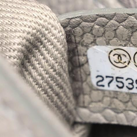Chanel Grained Calfskin Small Stitched Flap Grey 7 of 11